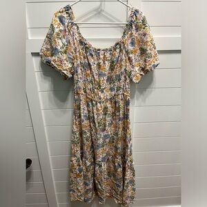 Multicolor floral dress with puff sleeves